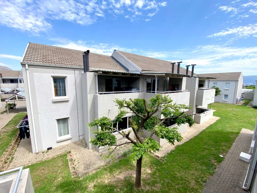 1 Bedroom Property for Sale in Klein Drakenstein Western Cape